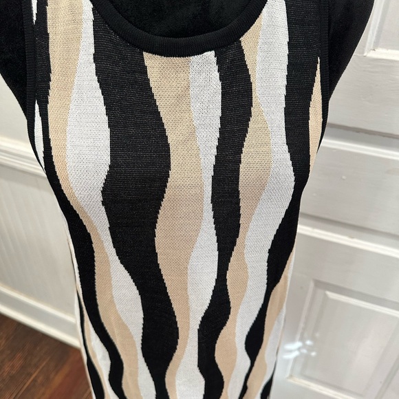 Show Me Your Mumu SWEENEY SWEATER DRESS NWT Large - Picture 4 of 8